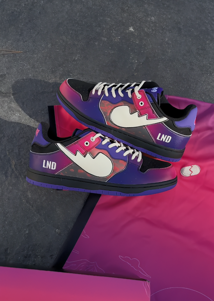 1 OF 1 - ,,Legends Never Die'' Sneakers